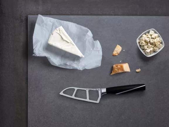 Coltello da formaggio TYROLIT Life Iceline con formaggio