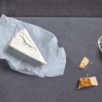 Il coltello da formaggio – Un coltello indispensabile per gli amanti del formaggio