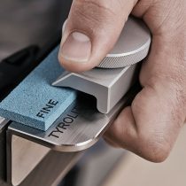 Lime elastiche TYROLIT Life fine e angolari in acciaio inox per affilare i bordi degli sci Applicazione
