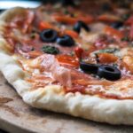 Pietra per pizza – Tutti i fatti sui materiali, l'uso e la manutenzione
