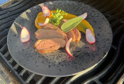 Barbarieentenbrust mit Hokkaido-Cheddar-Mash